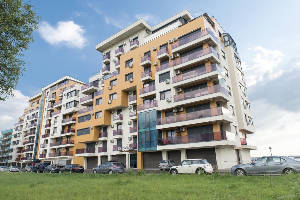 Sns Apartament In Vila Sophia Мамая Екстериор снимка