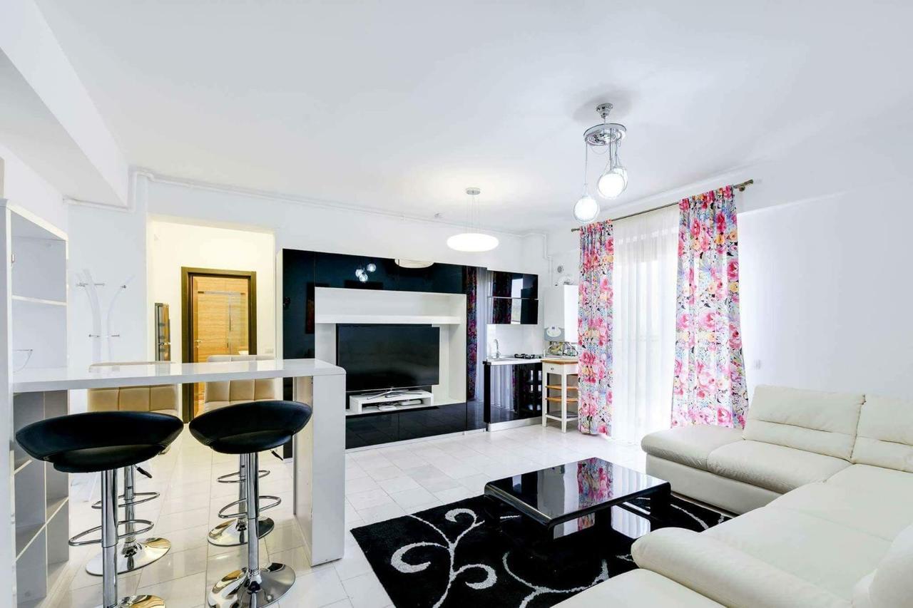 Sns Apartament In Vila Sophia Мамая Екстериор снимка