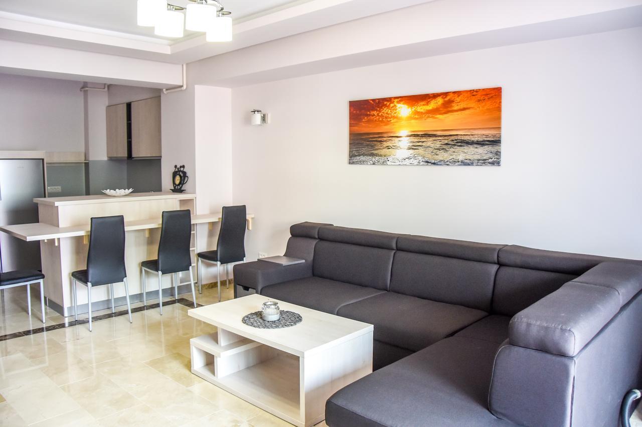 Sns Apartament In Vila Sophia Мамая Екстериор снимка