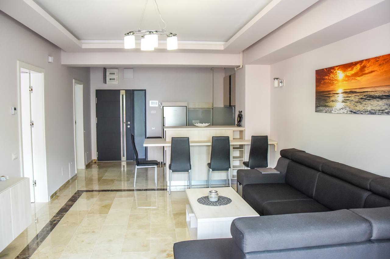 Sns Apartament In Vila Sophia Мамая Екстериор снимка
