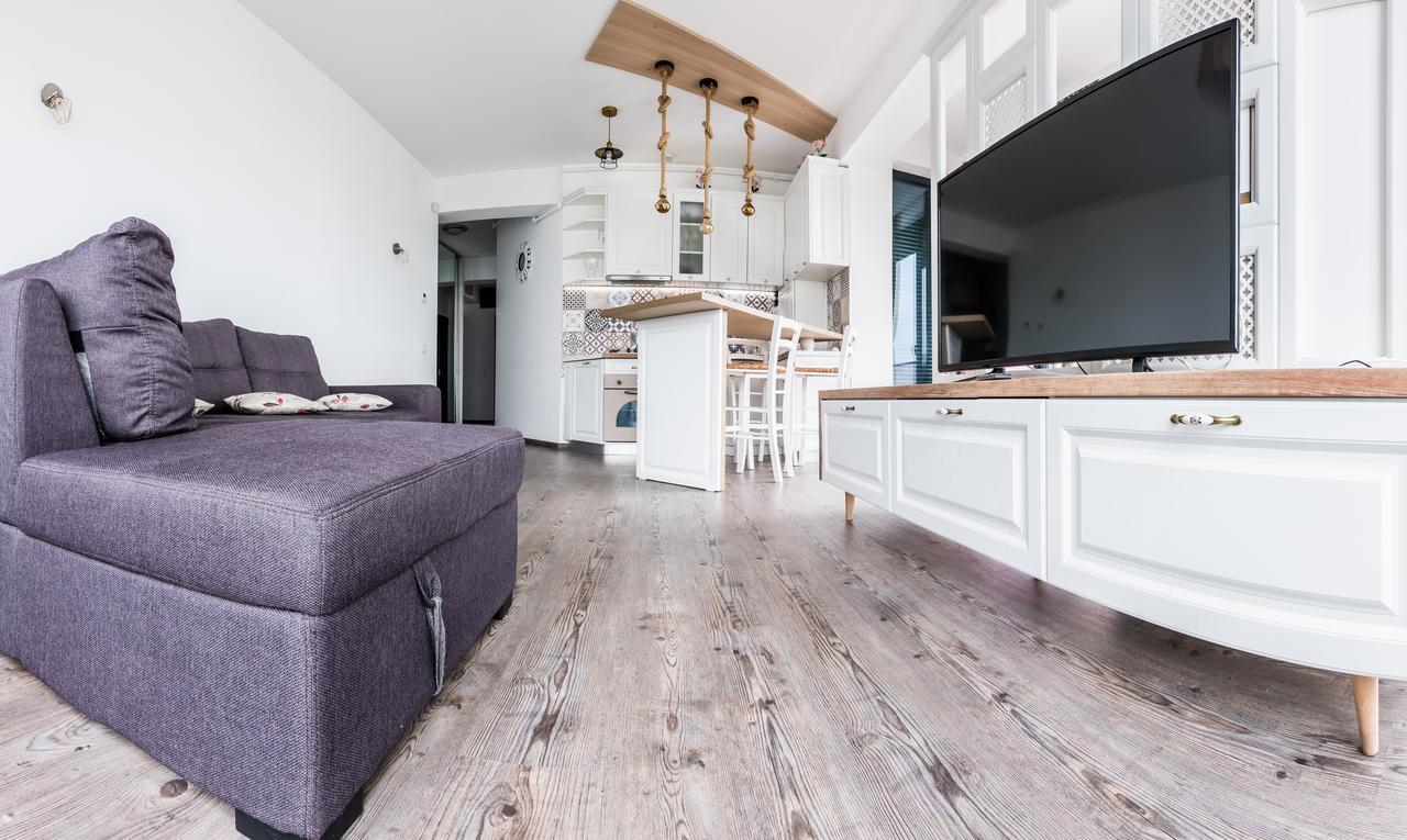 Sns Apartament In Vila Sophia Мамая Екстериор снимка