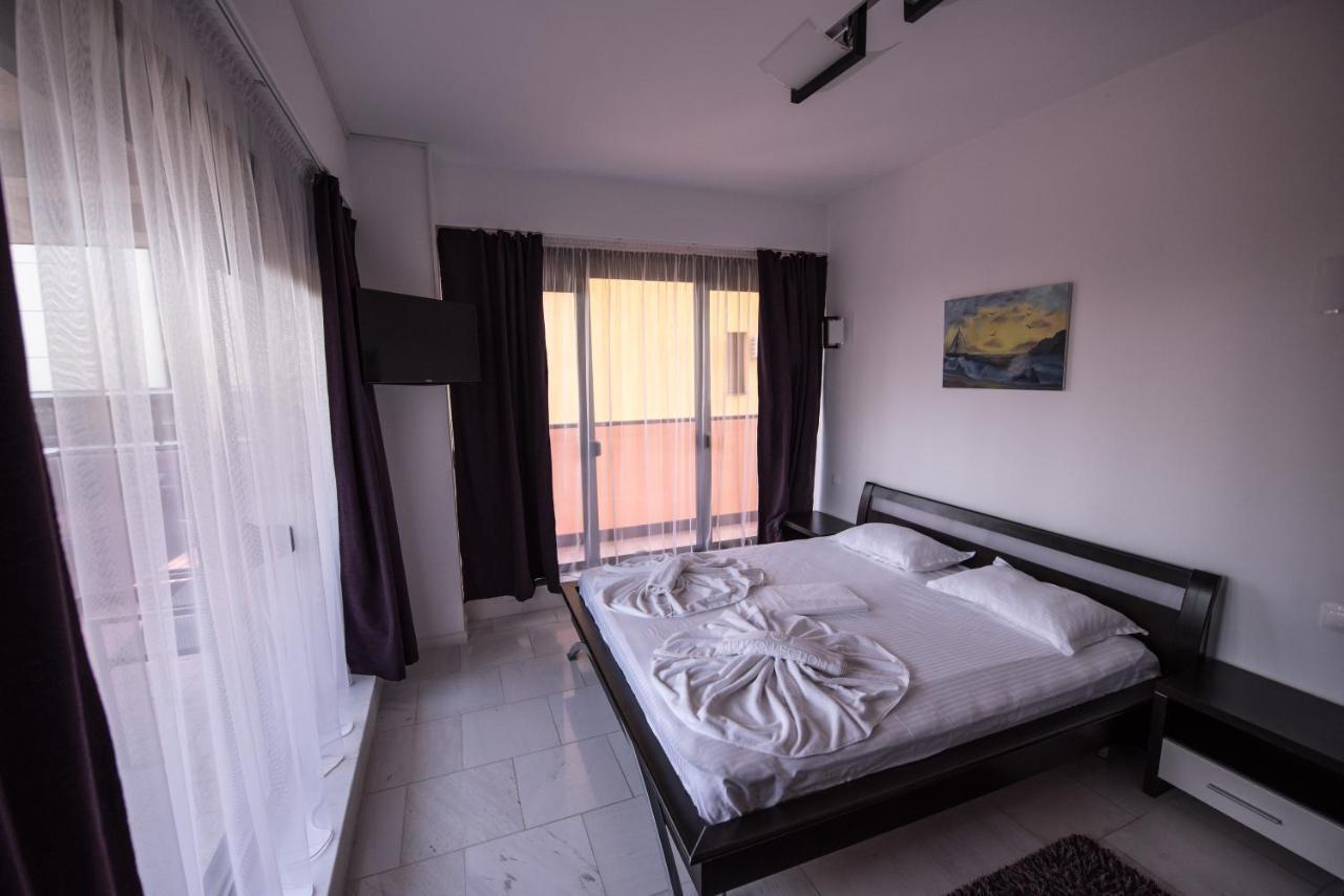 Sns Apartament In Vila Sophia Мамая Екстериор снимка