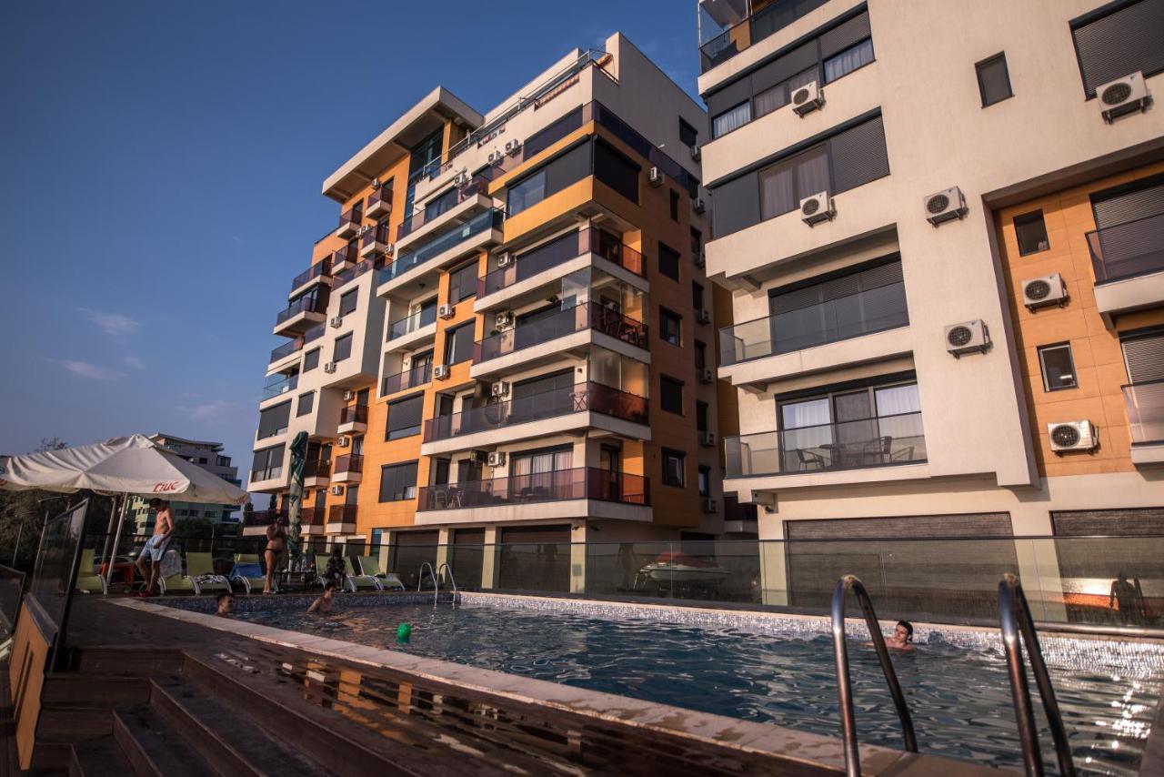 Sns Apartament In Vila Sophia Мамая Екстериор снимка