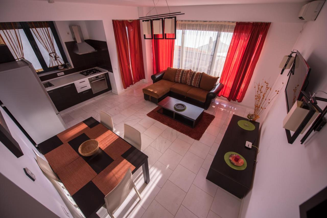 Sns Apartament In Vila Sophia Мамая Екстериор снимка