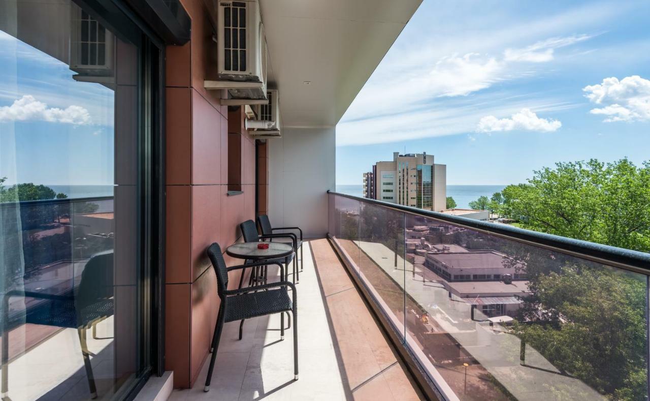 Sns Apartament In Vila Sophia Мамая Екстериор снимка