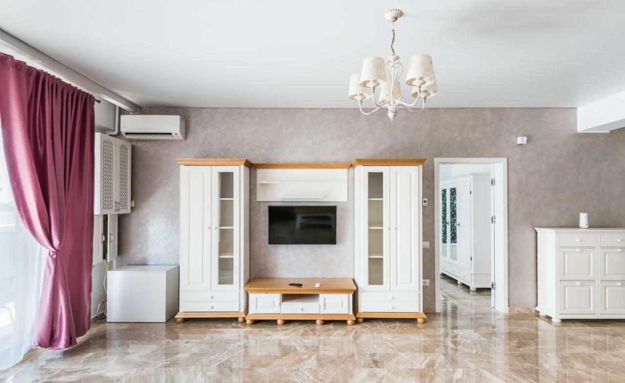 Sns Apartament In Vila Sophia Мамая Екстериор снимка